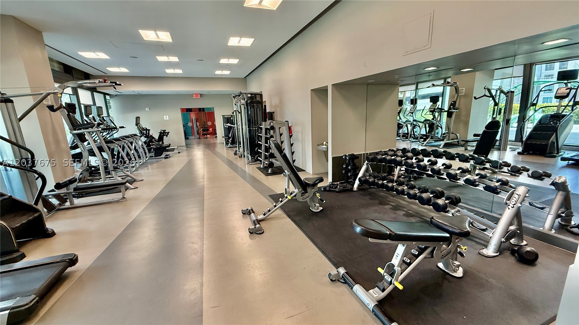 68 SE 6th St #2707, Miami FL 33131