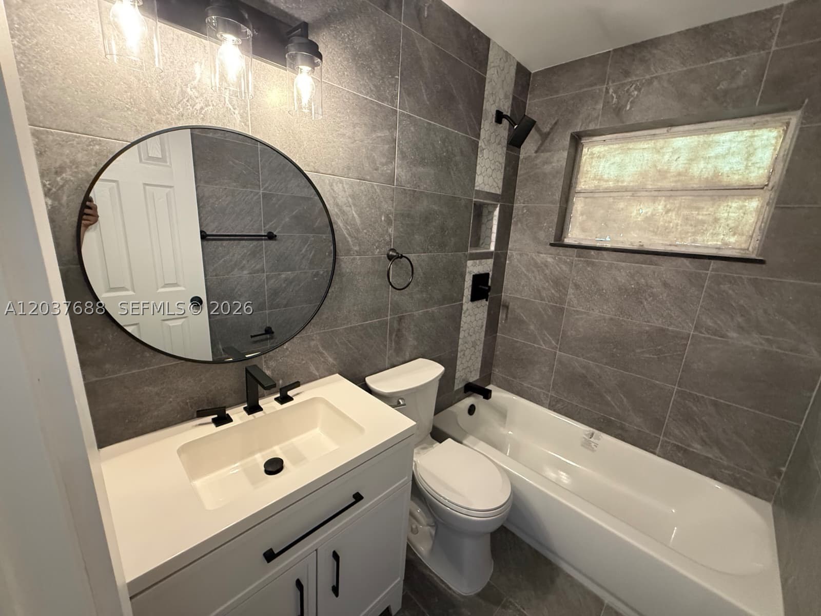 1700 SW 69th Ter, North Lauderdale FL 33068