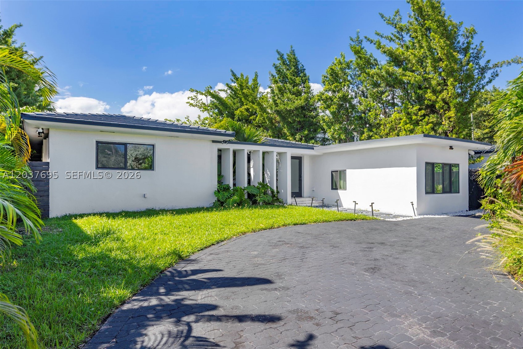 8220 Hawthorne Ave, Miami Beach FL 33141