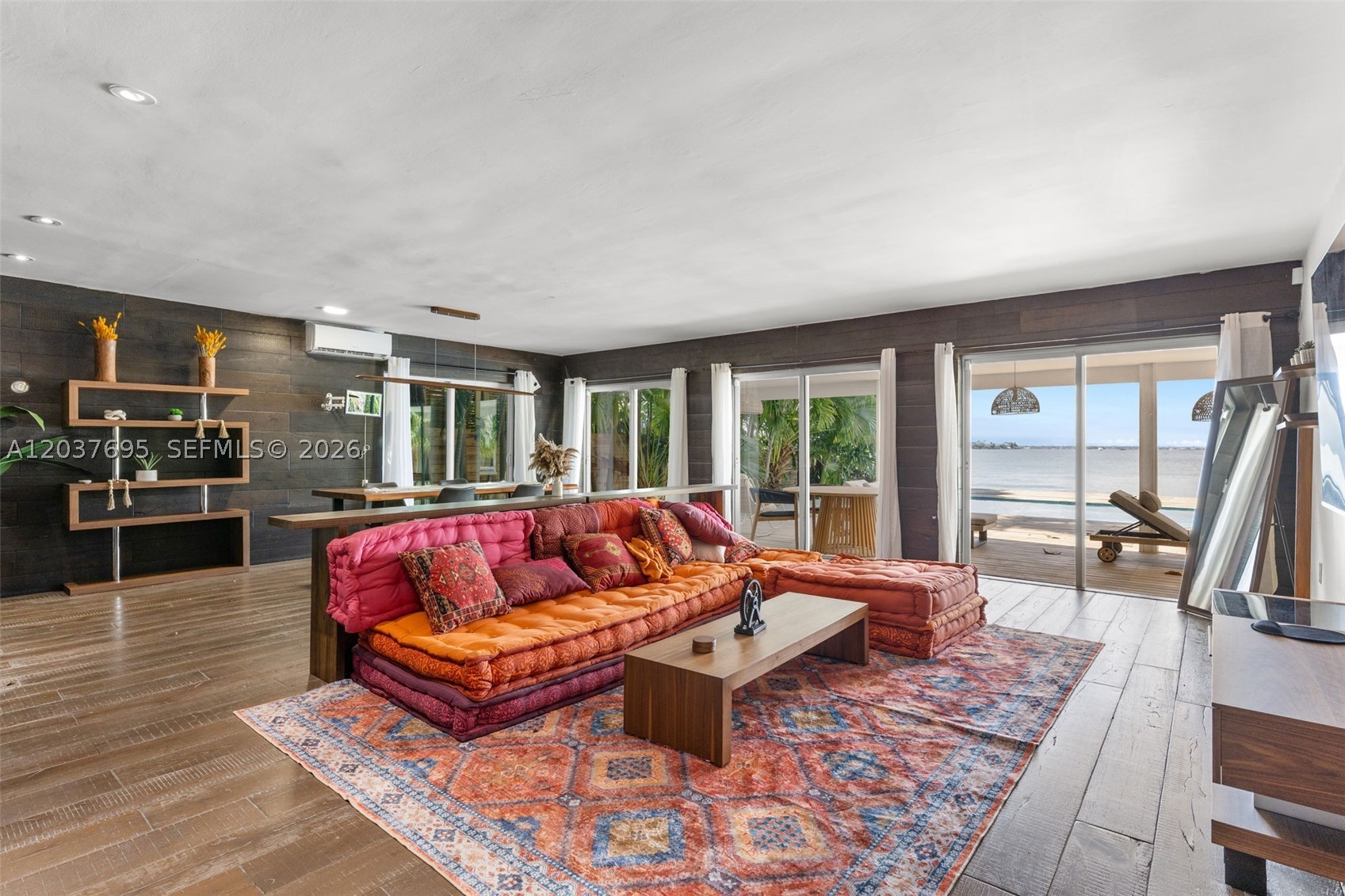8220 Hawthorne Ave, Miami Beach FL 33141