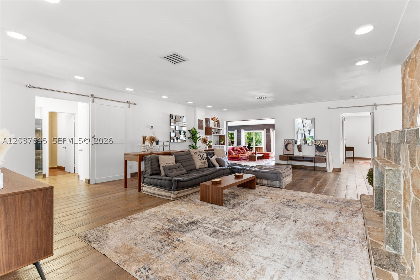 8220 Hawthorne Ave, Miami Beach FL 33141