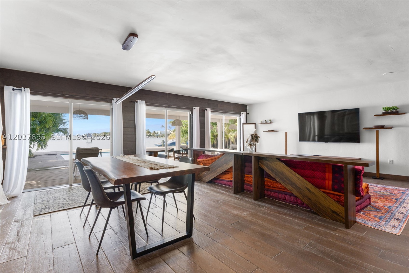 8220 Hawthorne Ave, Miami Beach FL 33141