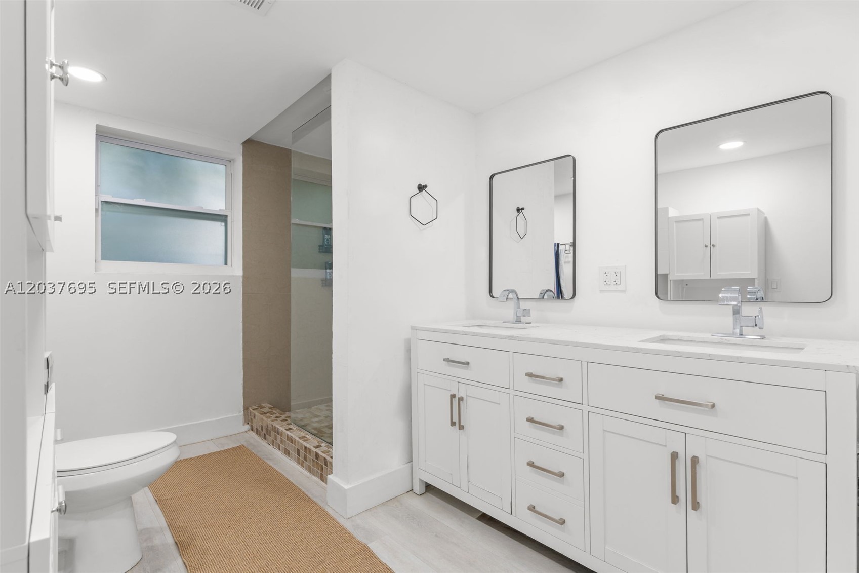 8220 Hawthorne Ave, Miami Beach FL 33141