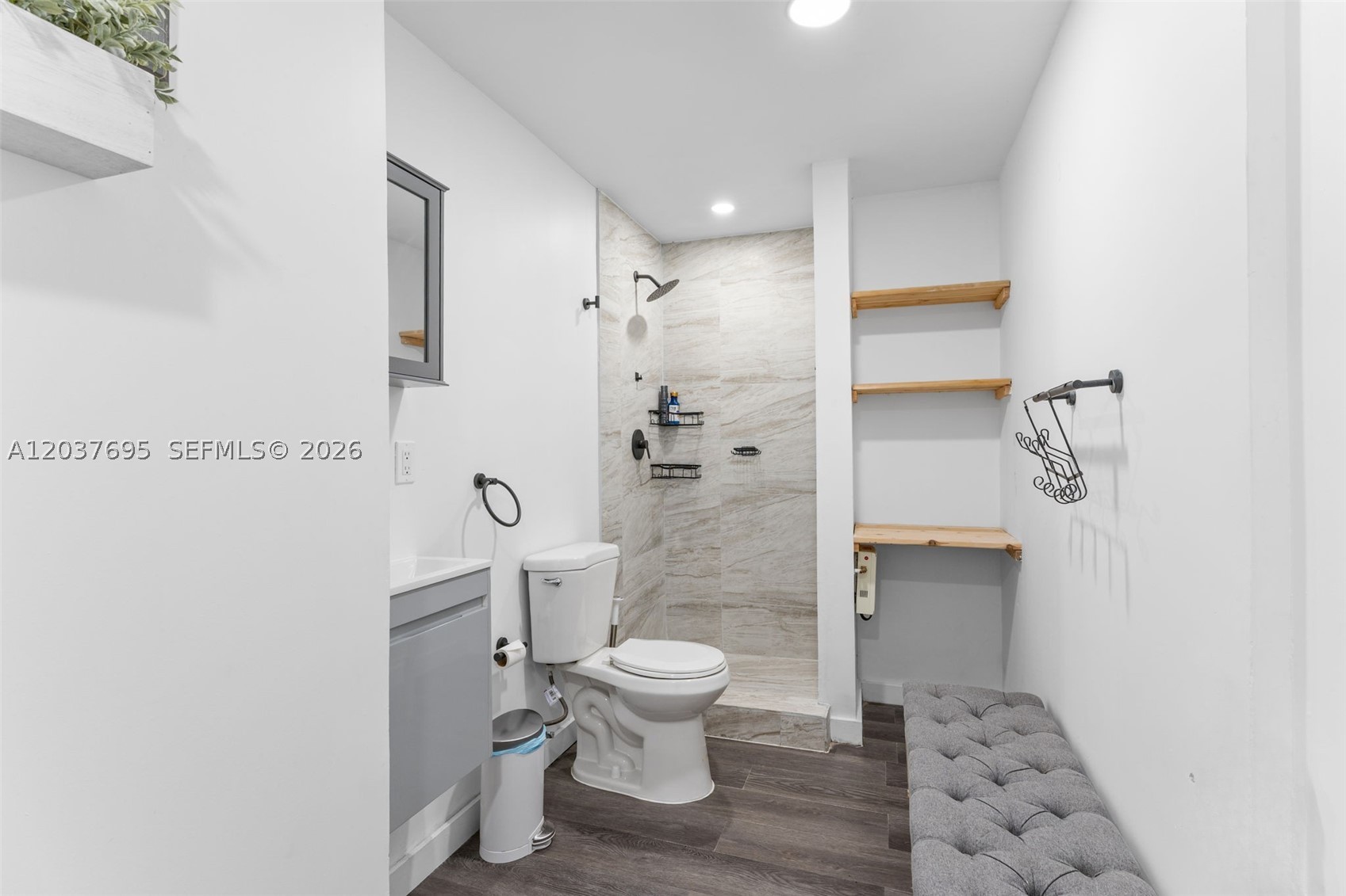 8220 Hawthorne Ave, Miami Beach FL 33141
