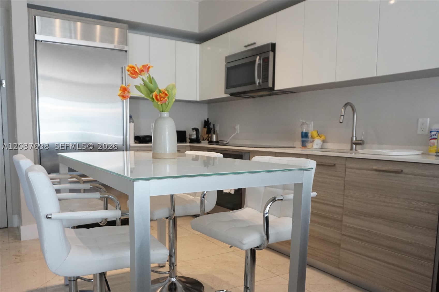 1300 Brickell Bay Dr #1904, Miami FL 33131