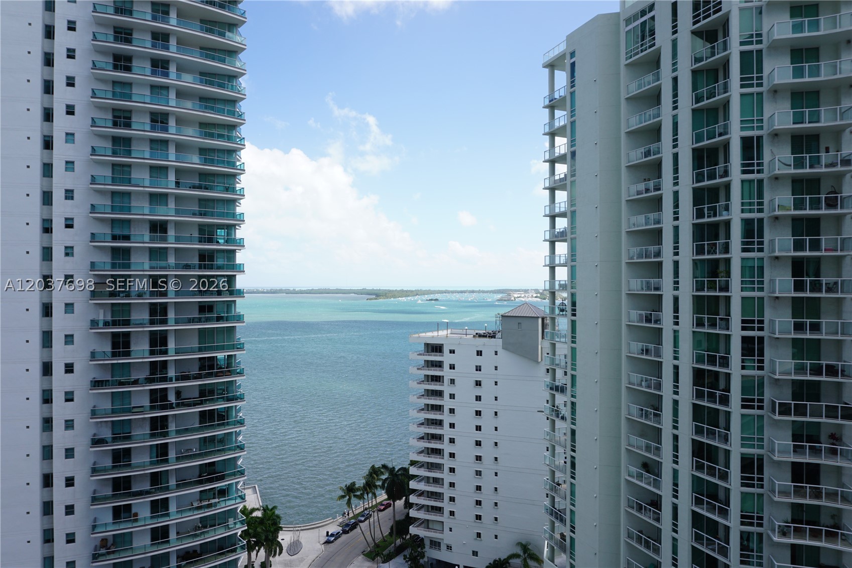 1300 Brickell Bay Dr #1904, Miami FL 33131