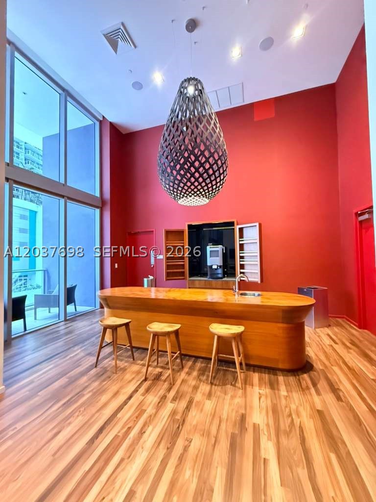 1300 Brickell Bay Dr #1904, Miami FL 33131