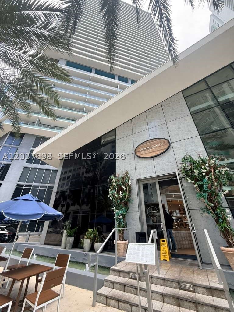 1300 Brickell Bay Dr #1904, Miami FL 33131