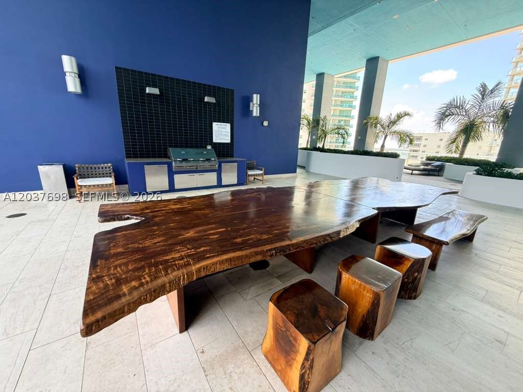 1300 Brickell Bay Dr #1904, Miami FL 33131
