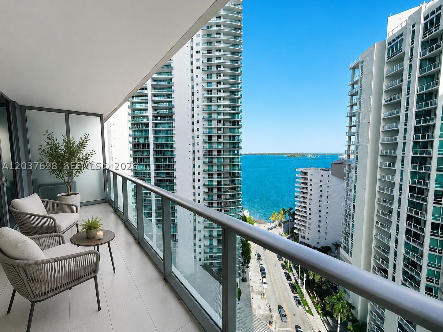 1300 Brickell Bay Dr #1904, Miami FL 33131