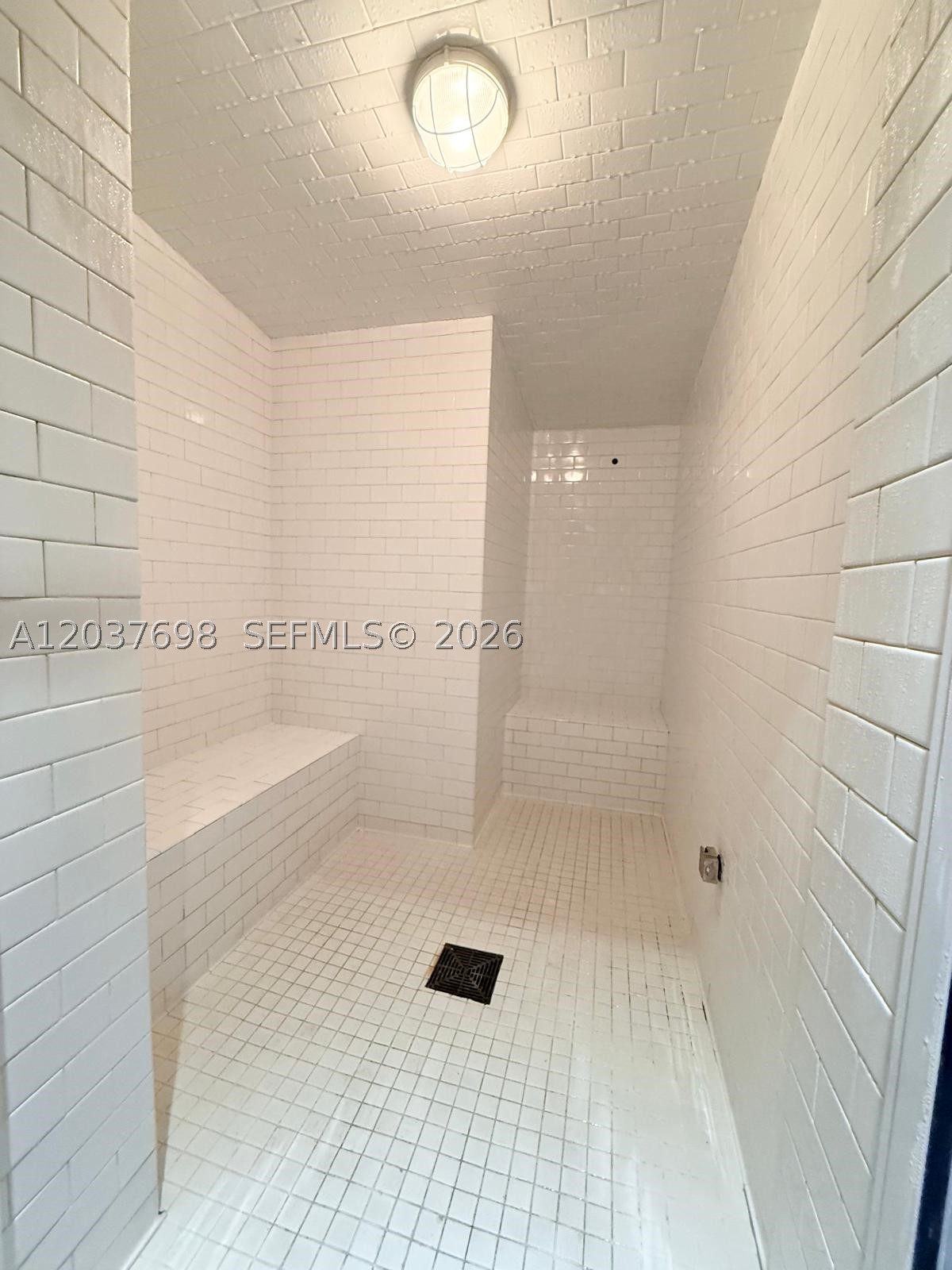1300 Brickell Bay Dr #1904, Miami FL 33131