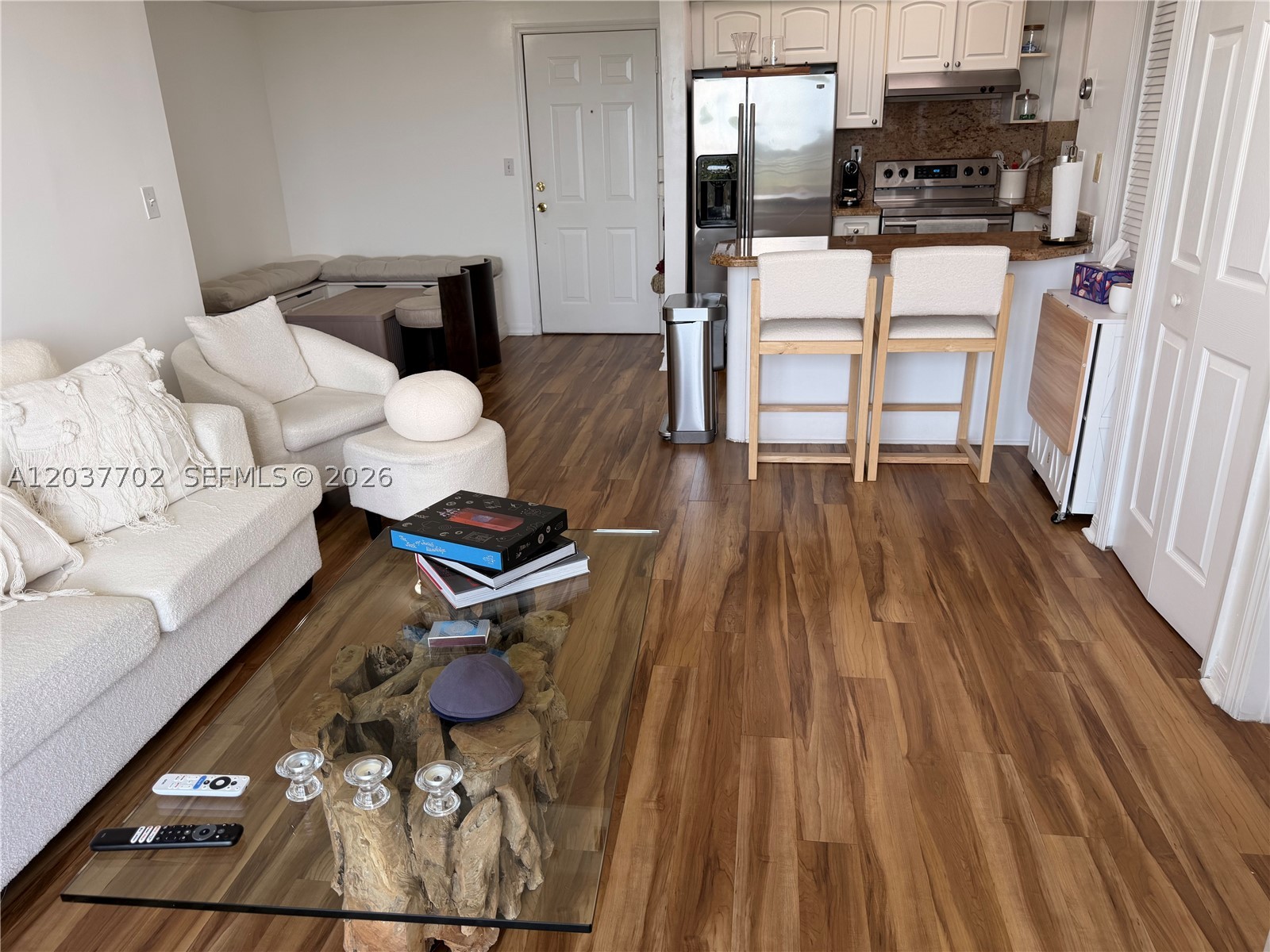 3500 Coral Way #907, Miami FL 33145
