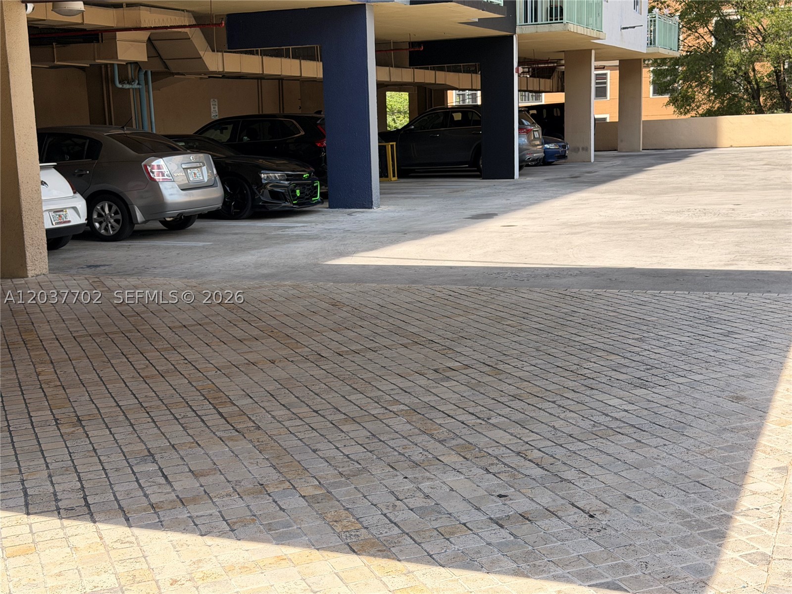 3500 Coral Way #907, Miami FL 33145