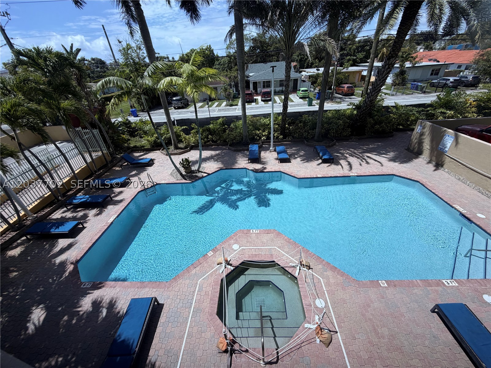 3500 Coral Way #907, Miami FL 33145