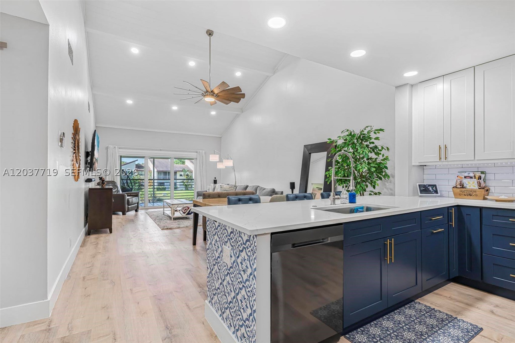 8770 Azalea Ct #203, Tamarac FL 33321