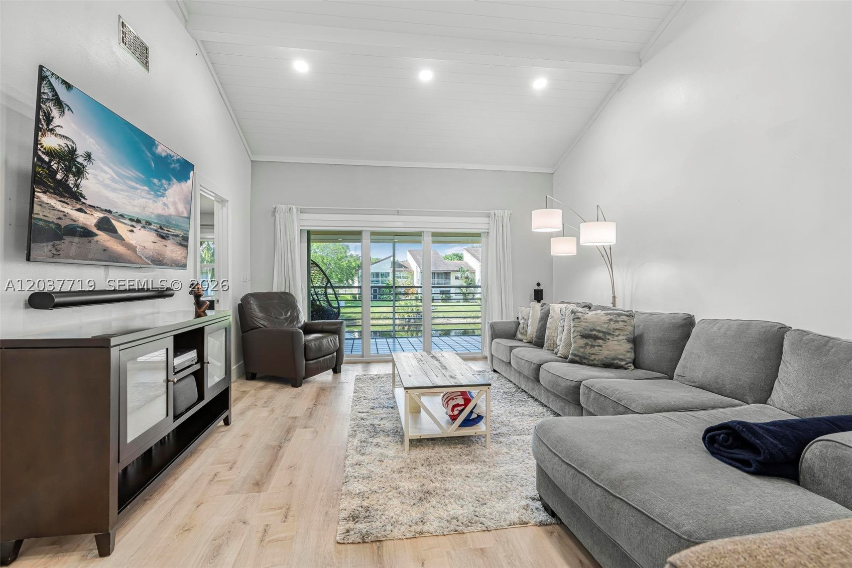 8770 Azalea Ct #203, Tamarac FL 33321