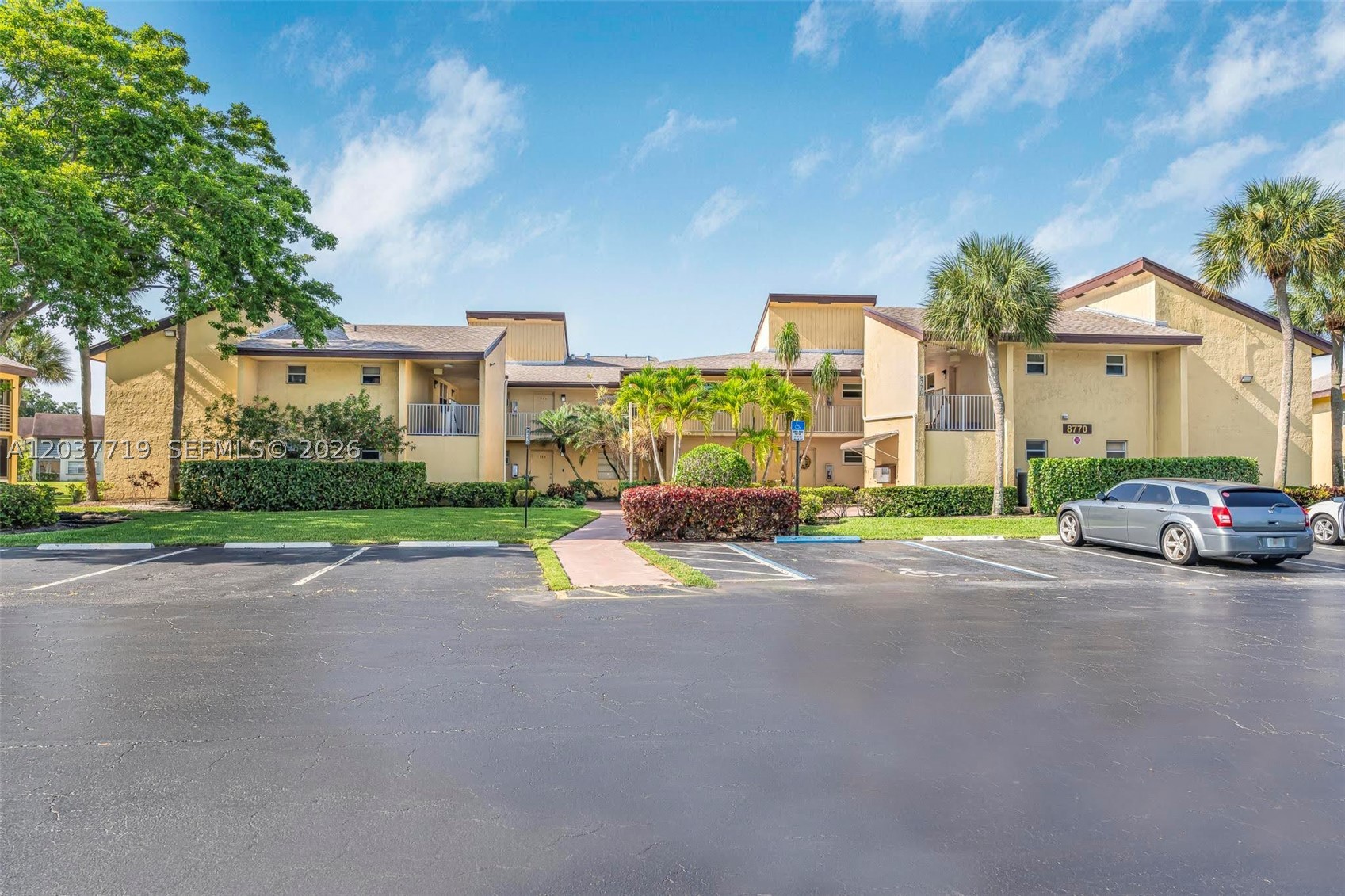 8770 Azalea Ct #203, Tamarac FL 33321