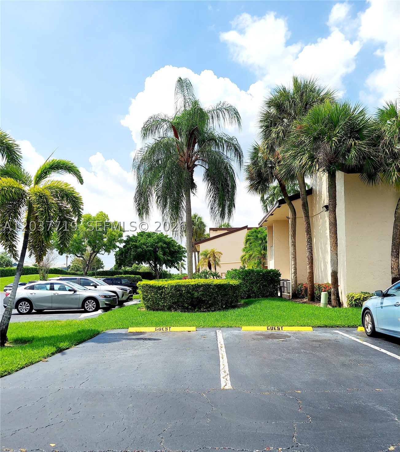 8770 Azalea Ct #203, Tamarac FL 33321