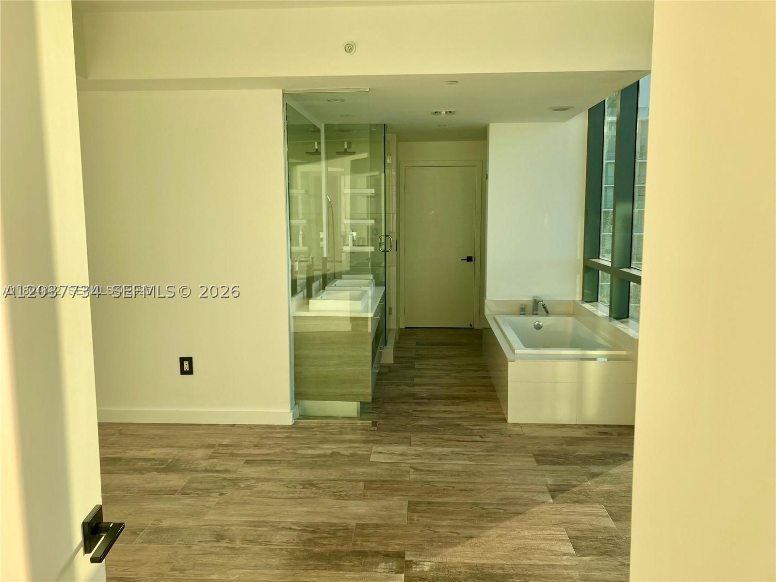650 NE 32nd St #4408, Miami FL 33137