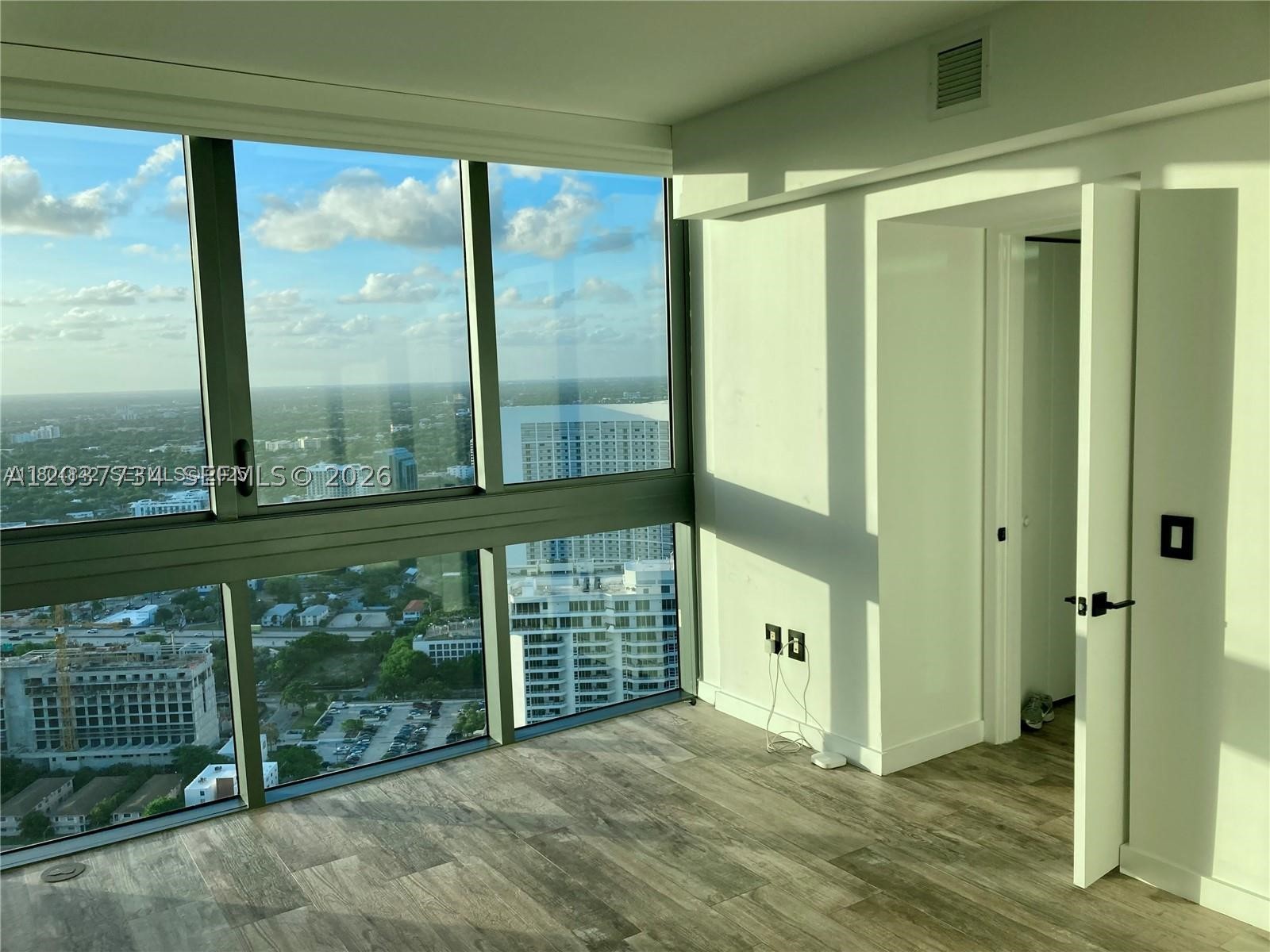 650 NE 32nd St #4408, Miami FL 33137
