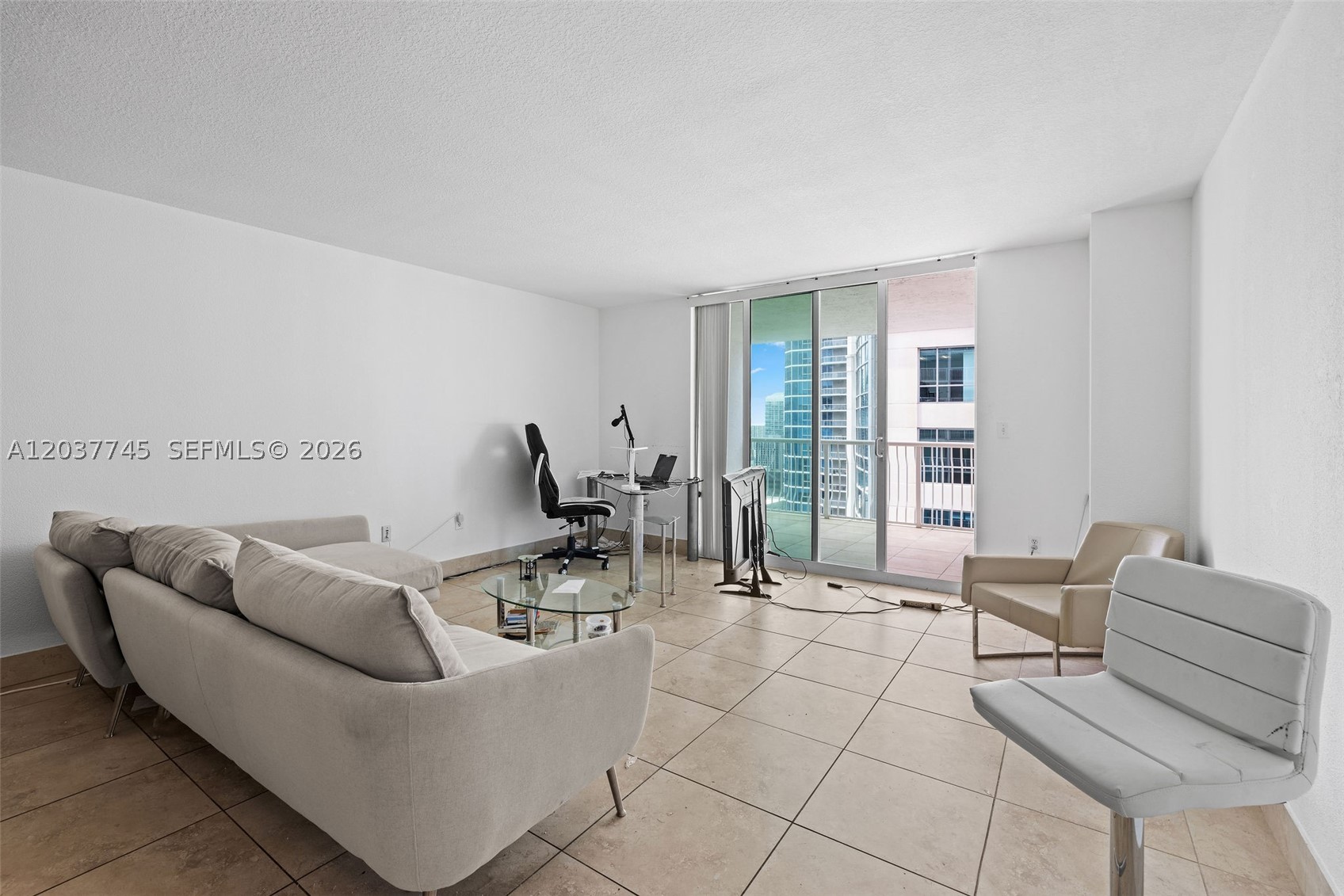 1200 Brickell Bay Dr #3714, Miami FL 33131
