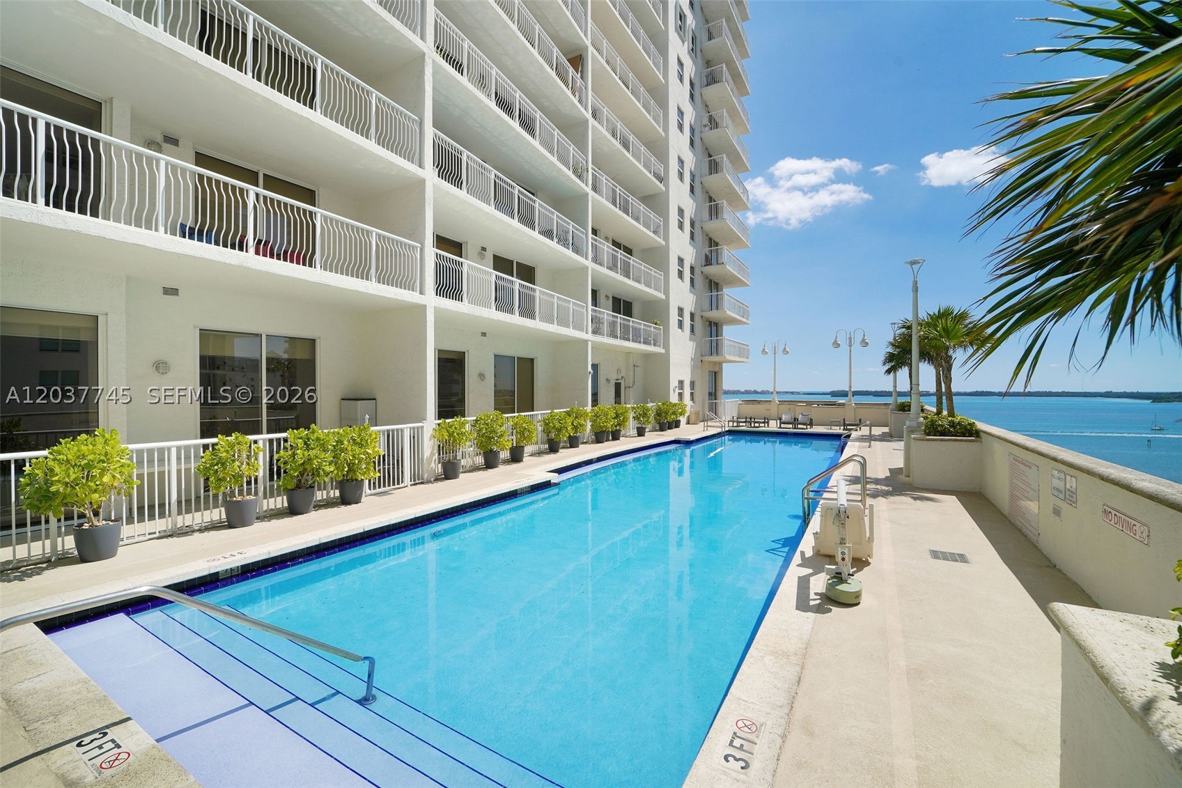 1200 Brickell Bay Dr #3714, Miami FL 33131