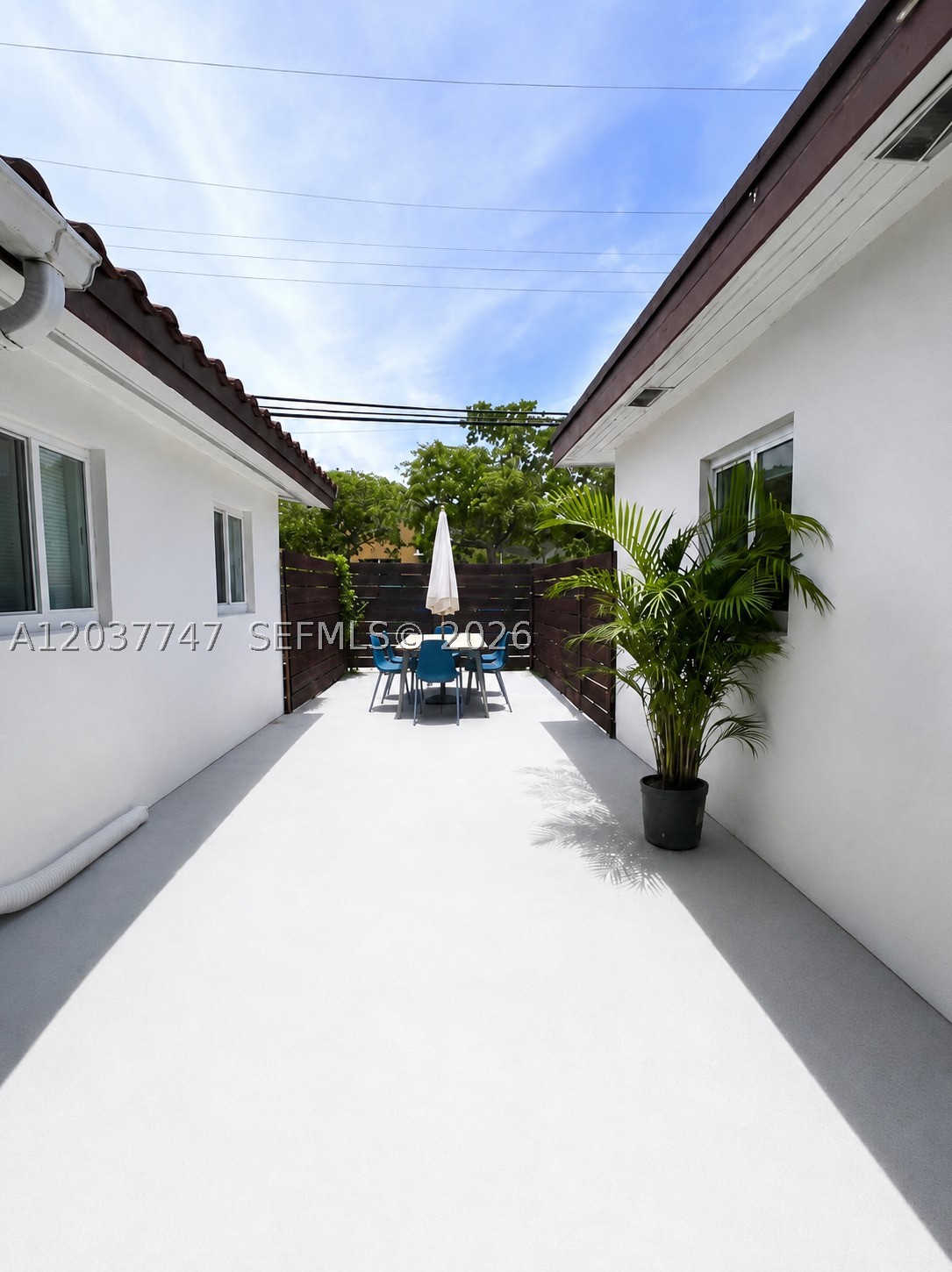 2421 SW 26th Ln, Miami FL 33133