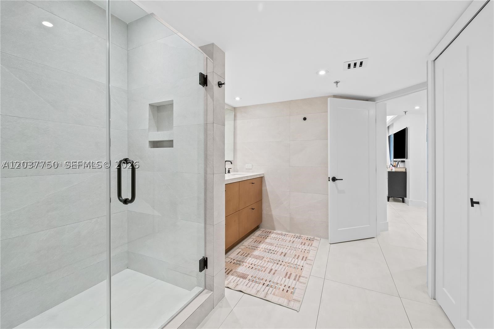 520 Brickell Key Dr #A713, Miami FL 33131