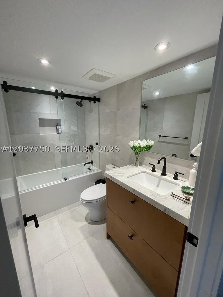 520 Brickell Key Dr #A713, Miami FL 33131