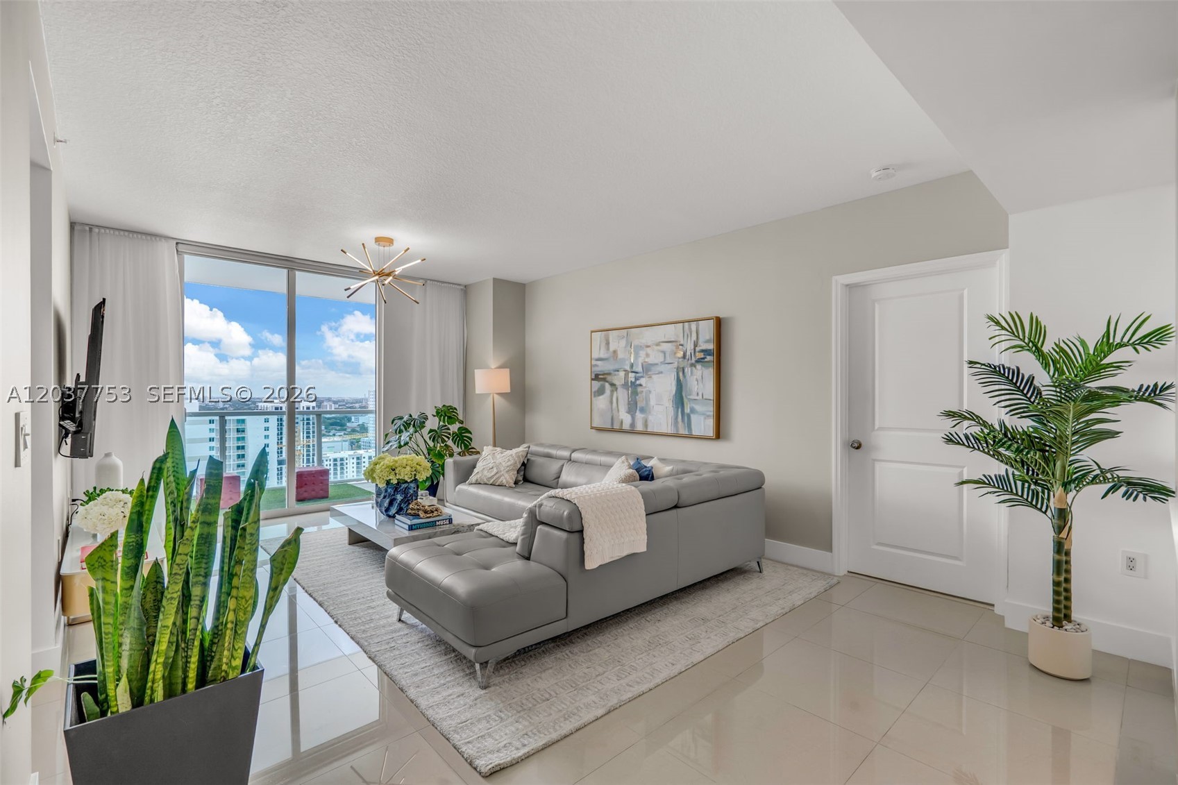 1250 S Miami Ave #2305, Miami FL 33130