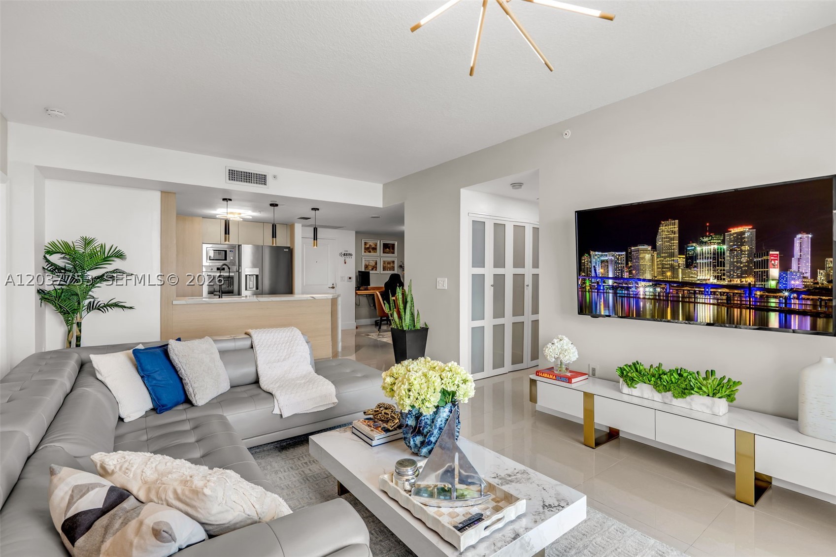 1250 S Miami Ave #2305, Miami FL 33130