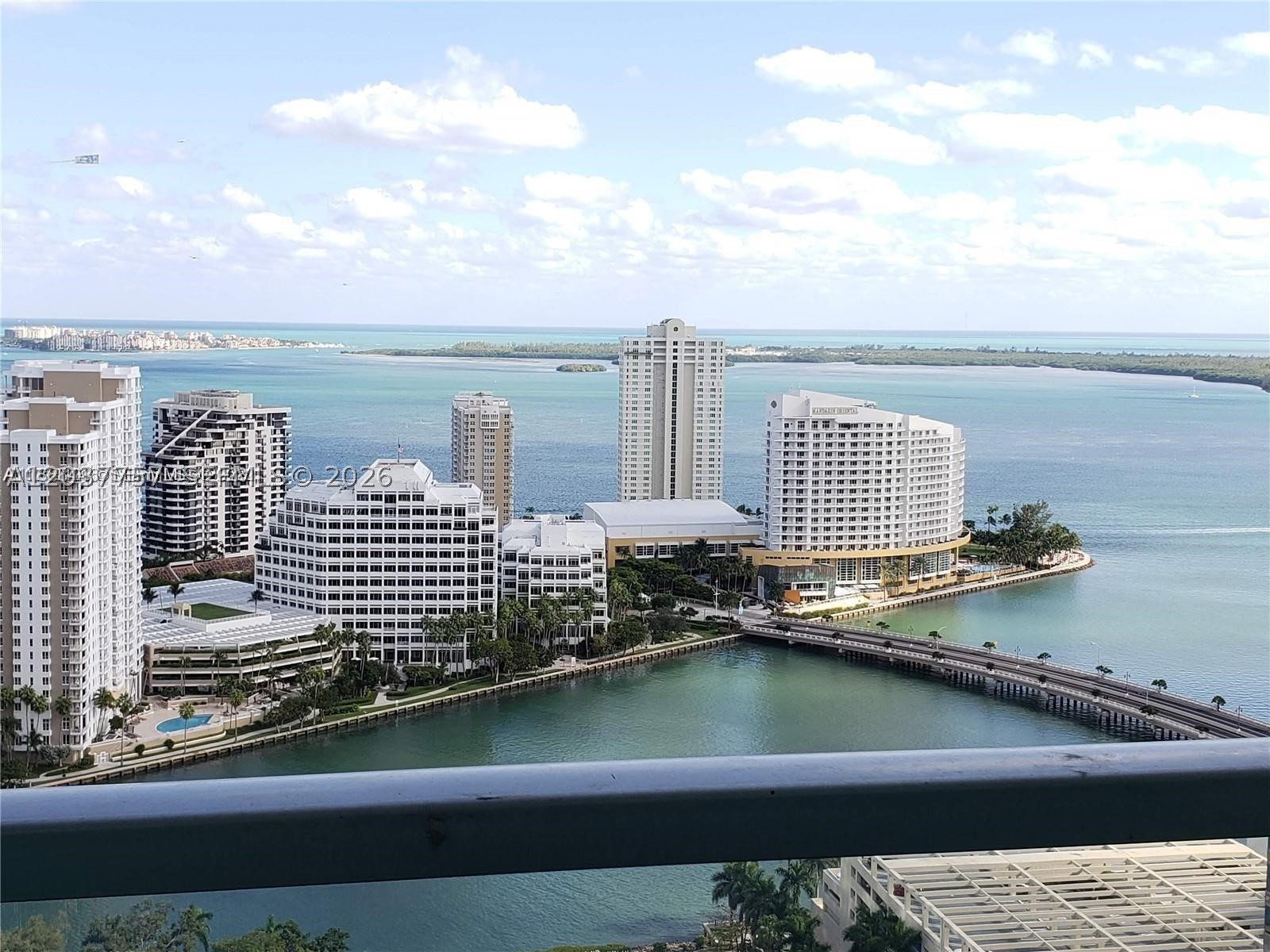 500 Brickell Ave #2102, Miami FL 33131