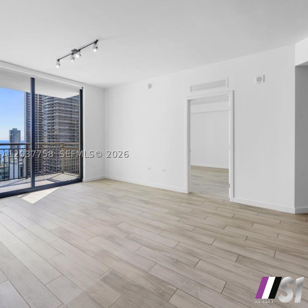 999 SW 1st Ave #1511, Miami FL 33130