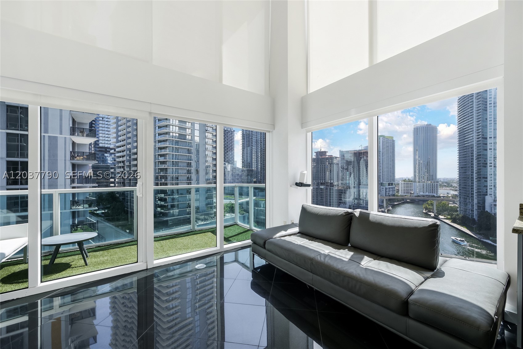 41 SE 5th St #1116, Miami FL 33131