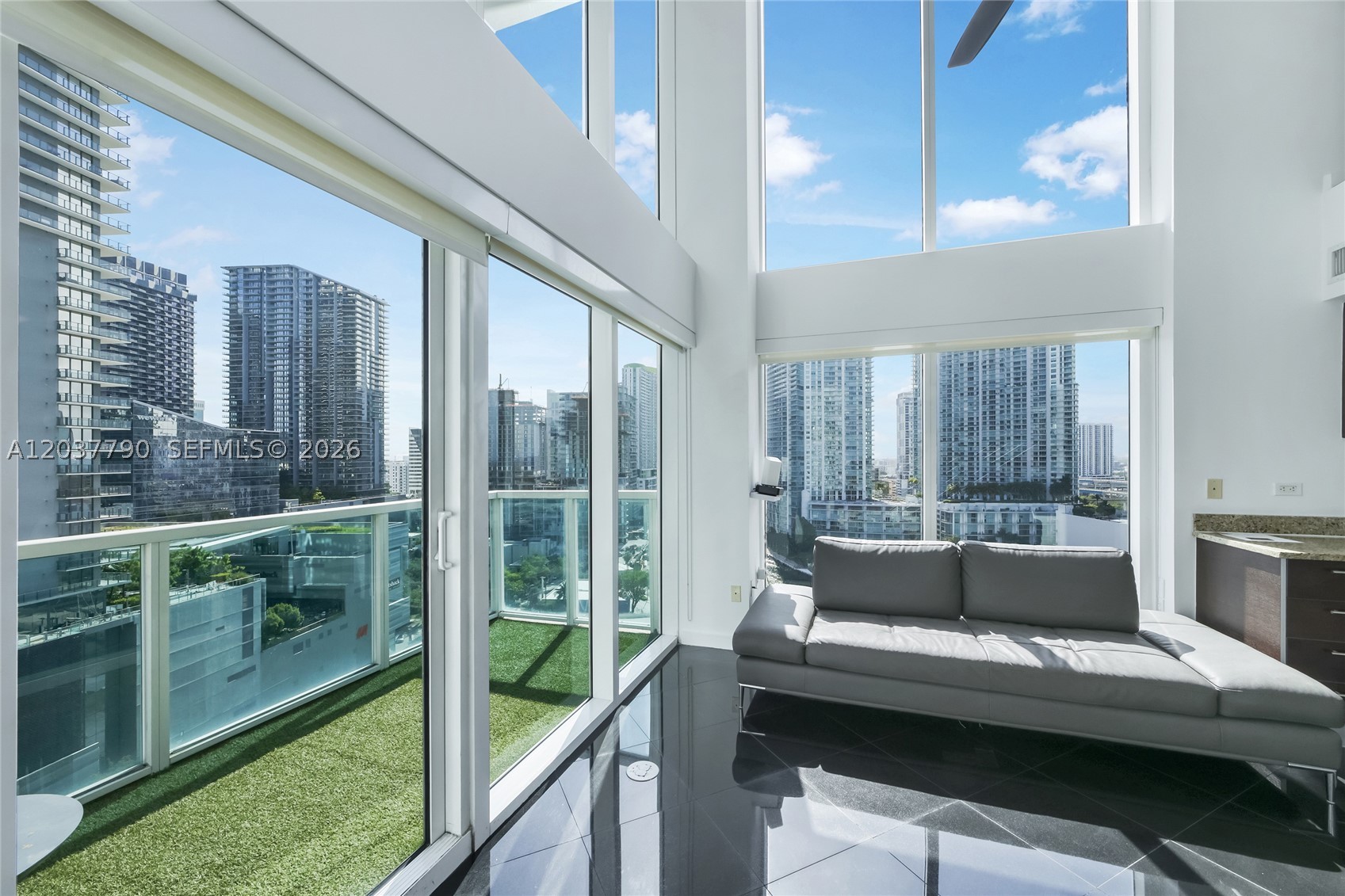 41 SE 5th St #1116, Miami FL 33131