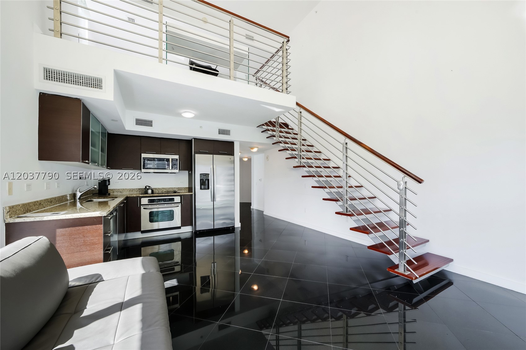 41 SE 5th St #1116, Miami FL 33131