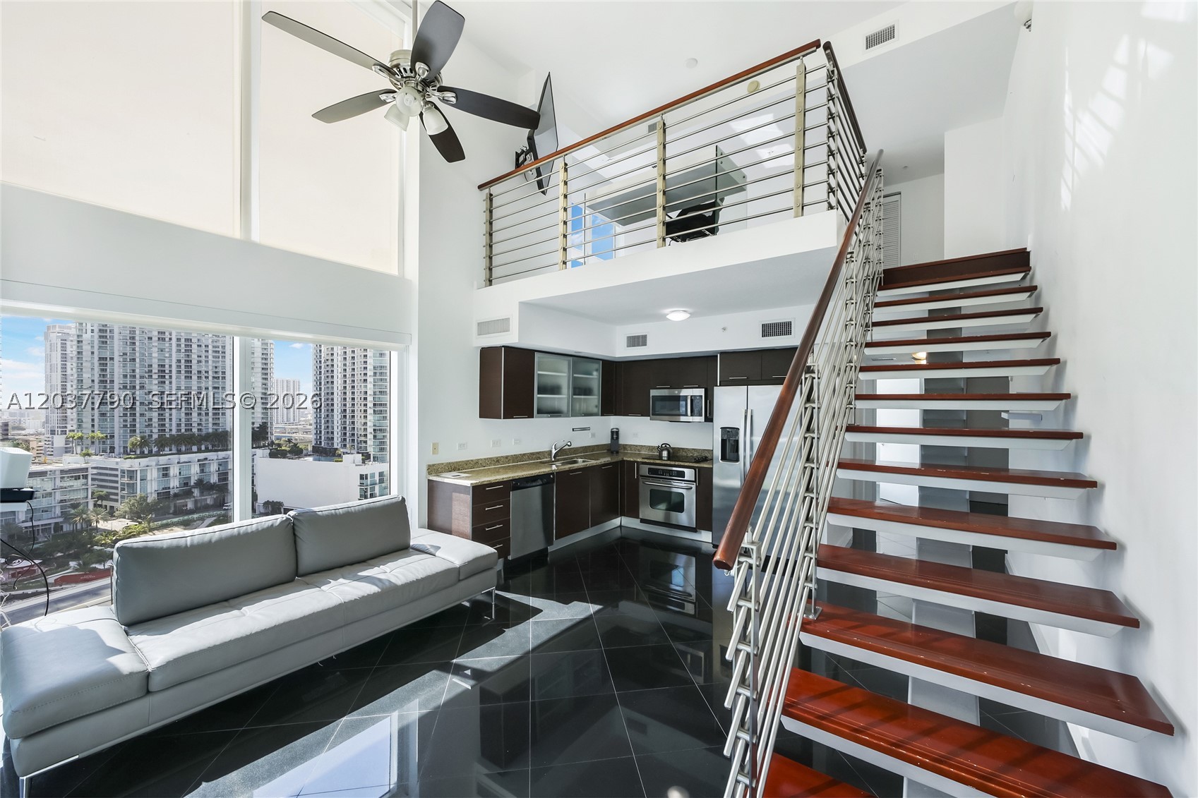 41 SE 5th St #1116, Miami FL 33131
