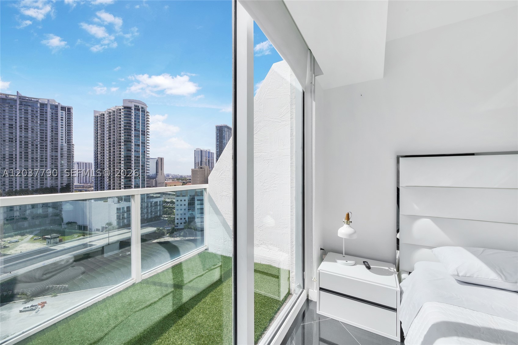 41 SE 5th St #1116, Miami FL 33131