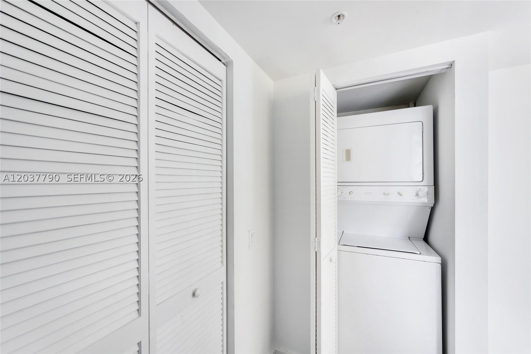 41 SE 5th St #1116, Miami FL 33131