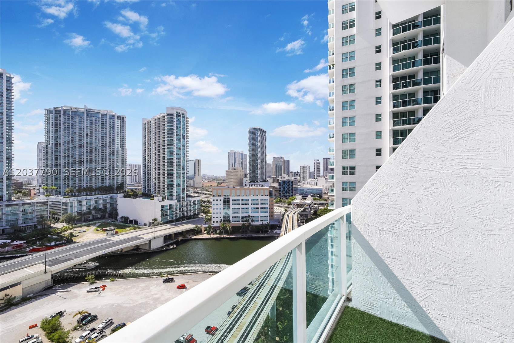 41 SE 5th St #1116, Miami FL 33131