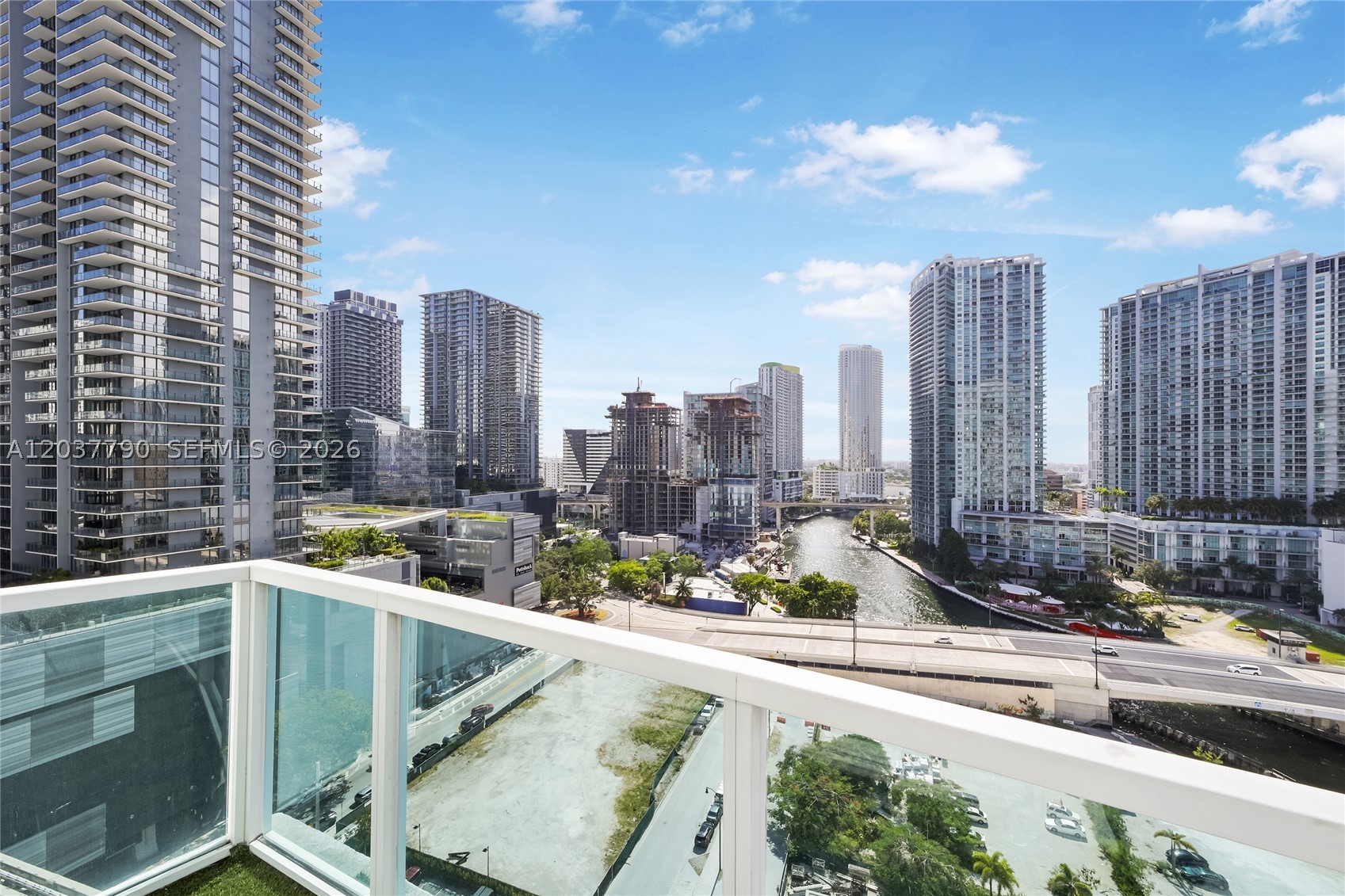 41 SE 5th St #1116, Miami FL 33131
