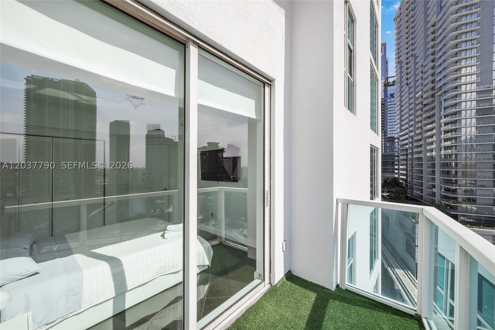 41 SE 5th St #1116, Miami FL 33131