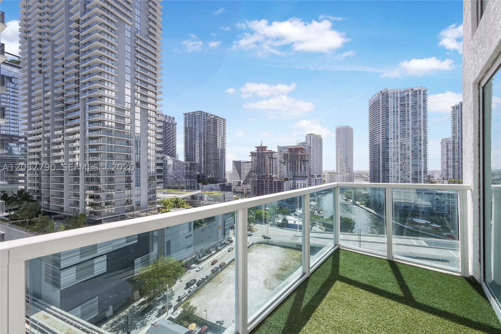 41 SE 5th St #1116, Miami FL 33131