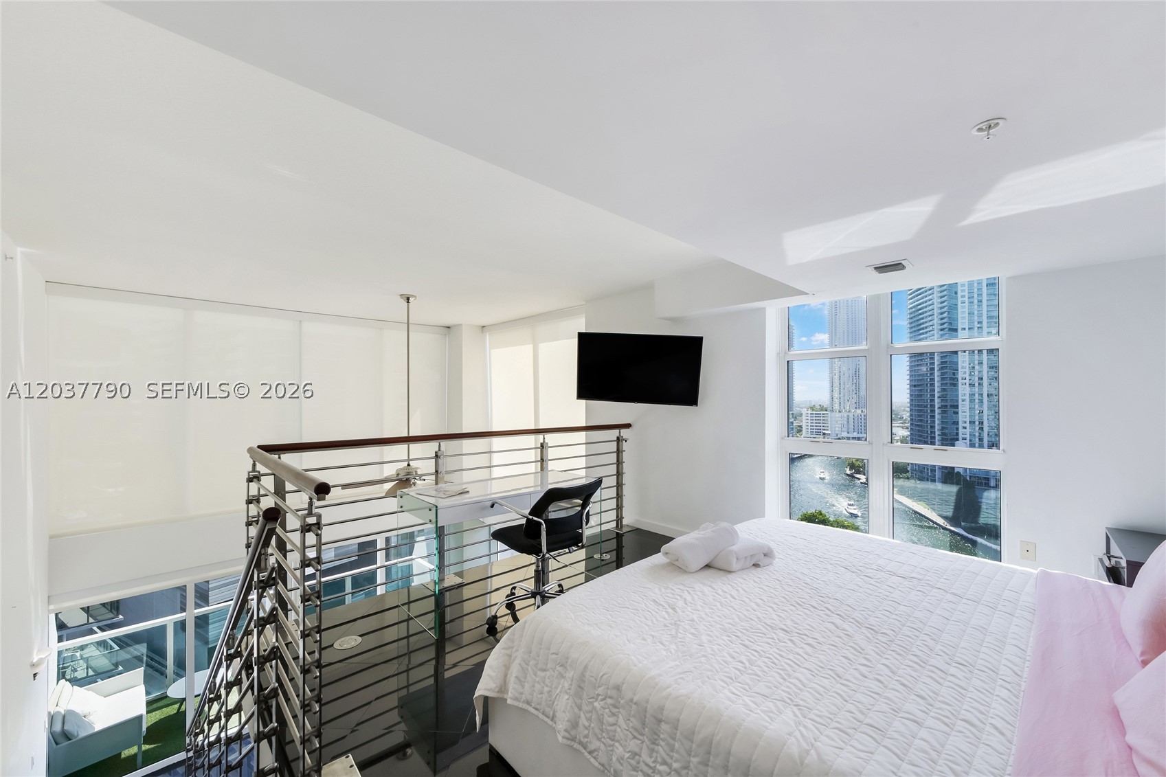 41 SE 5th St #1116, Miami FL 33131