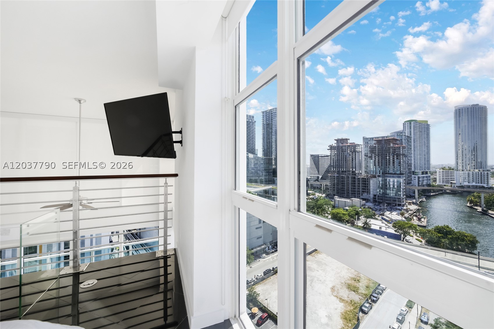 41 SE 5th St #1116, Miami FL 33131