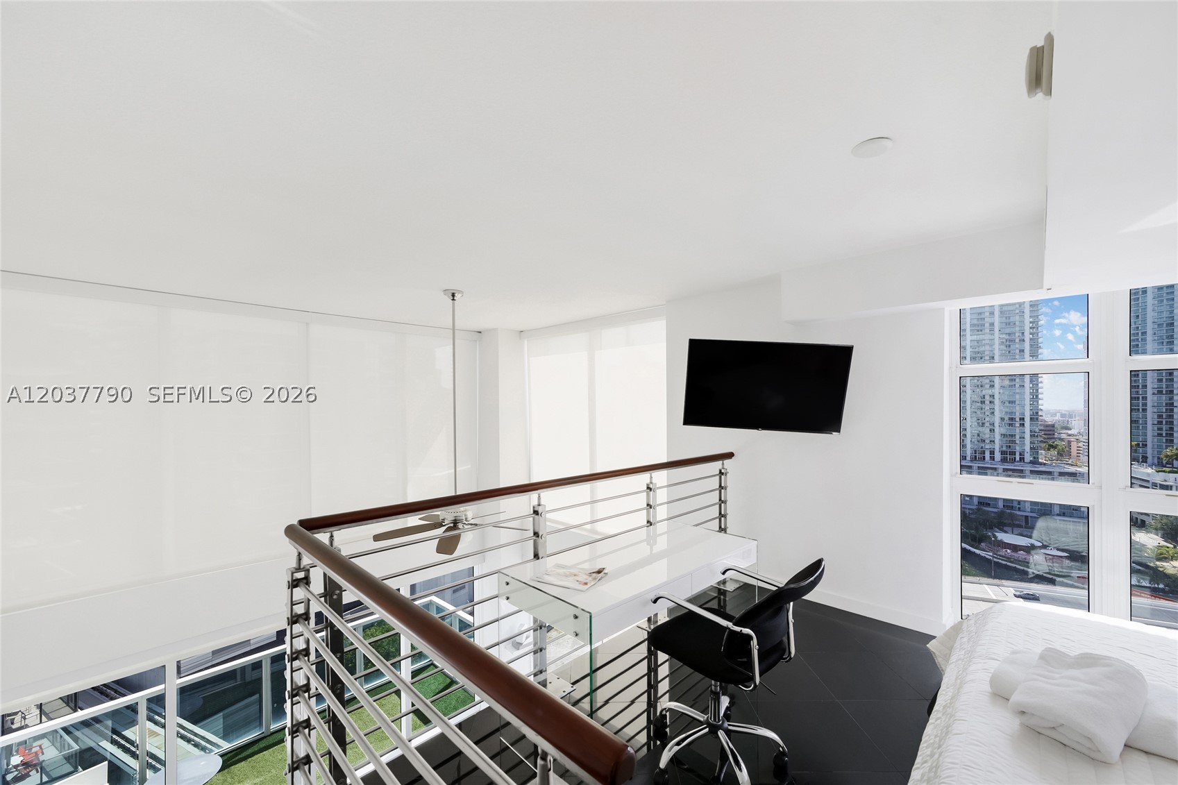41 SE 5th St #1116, Miami FL 33131