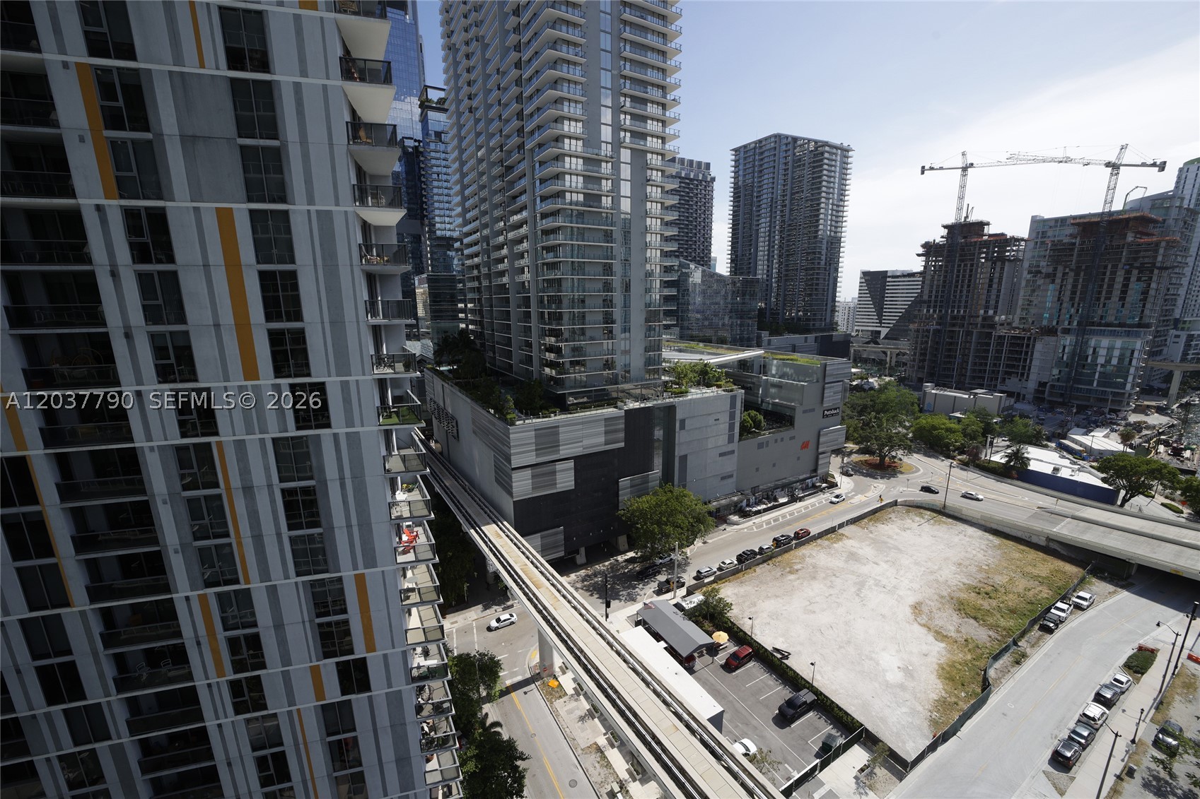 41 SE 5th St #1116, Miami FL 33131