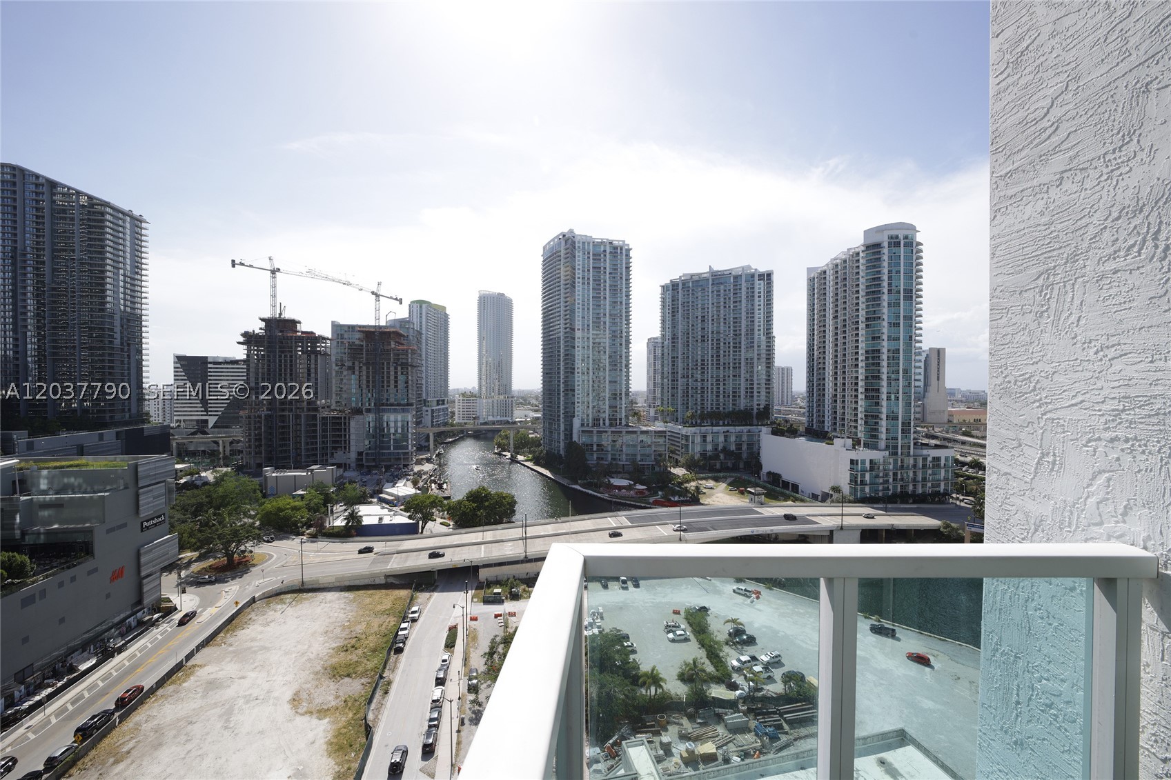 41 SE 5th St #1116, Miami FL 33131