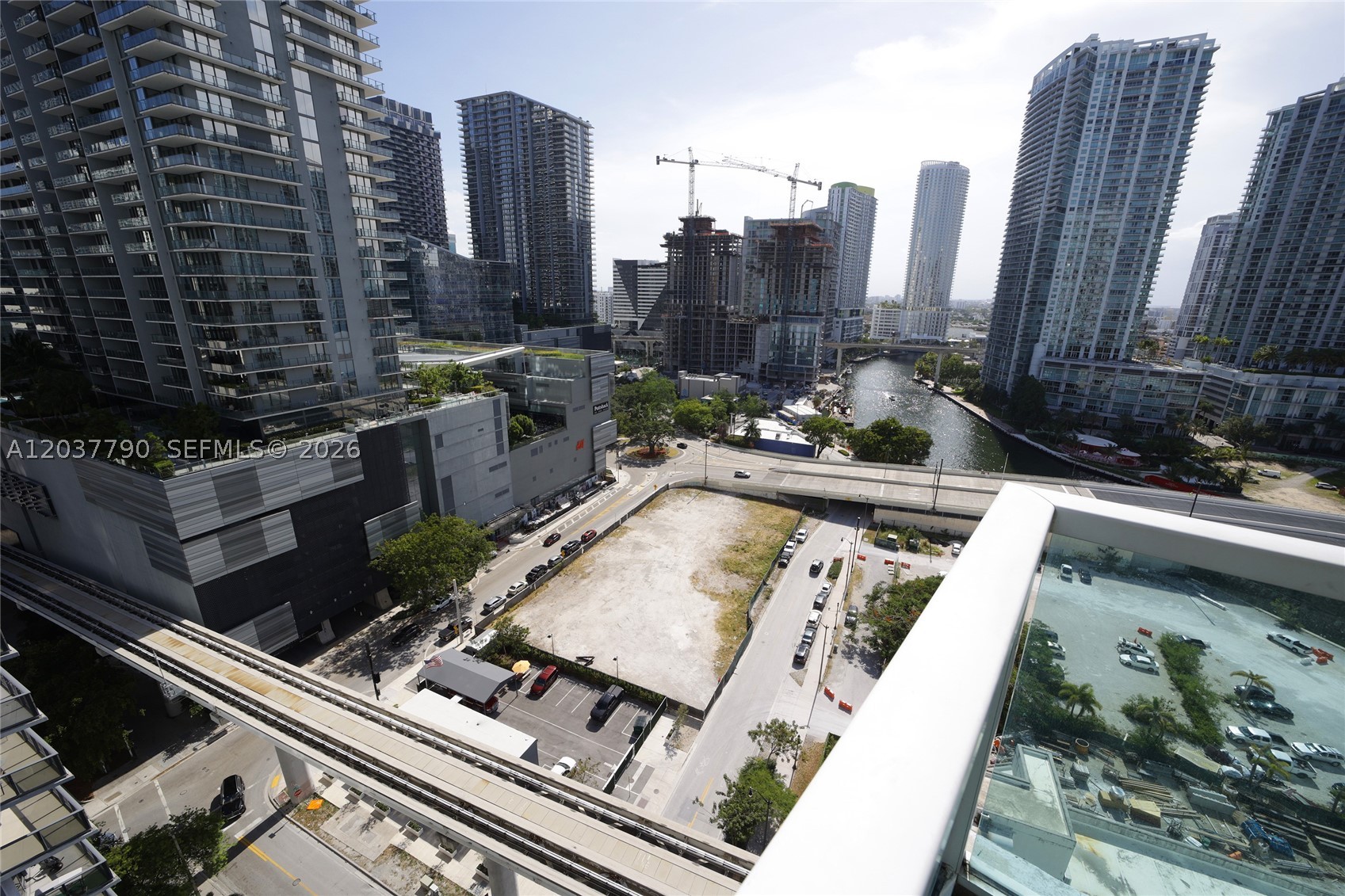 41 SE 5th St #1116, Miami FL 33131