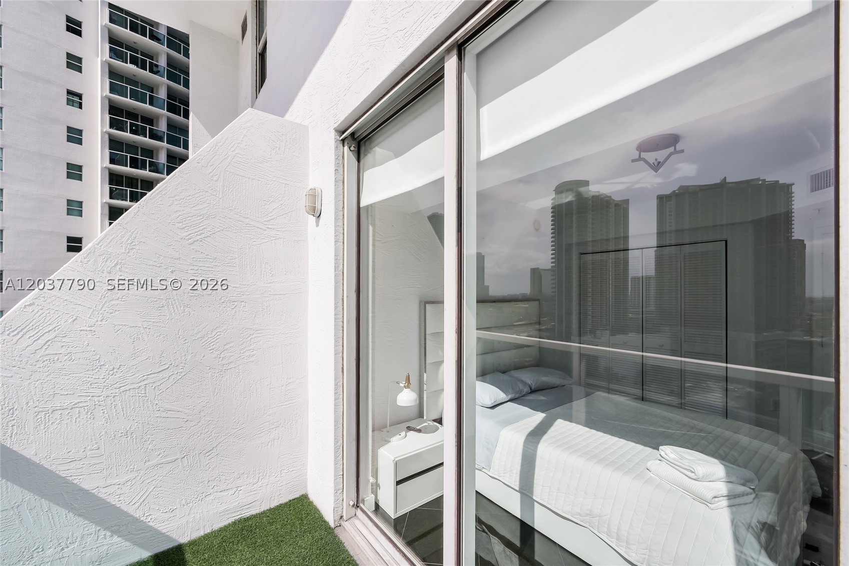 41 SE 5th St #1116, Miami FL 33131